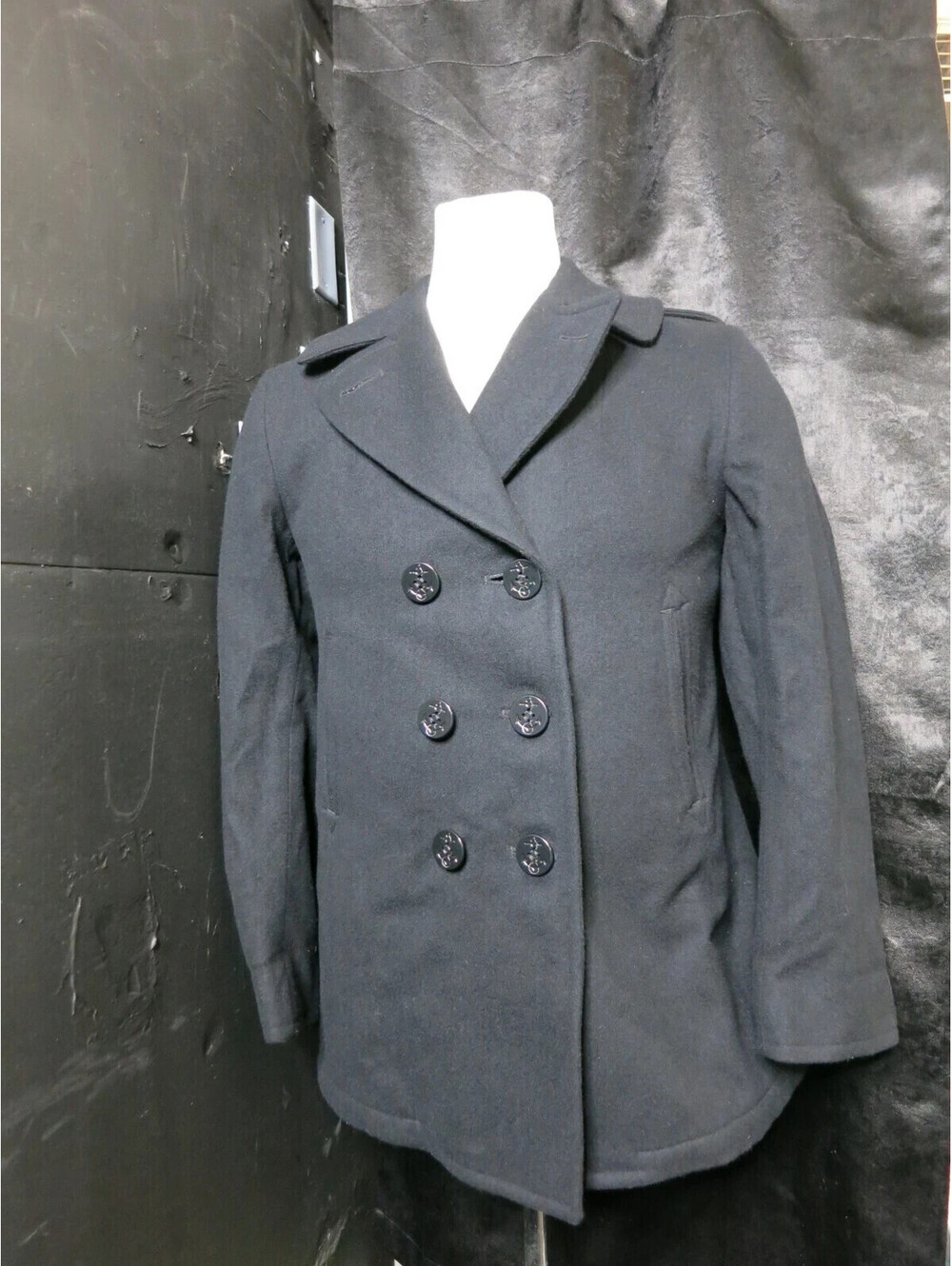 US NAVY PEACOAT Black Overcoat 8410-01-233-8820 Anchor Pattern Buttons Size 10 L